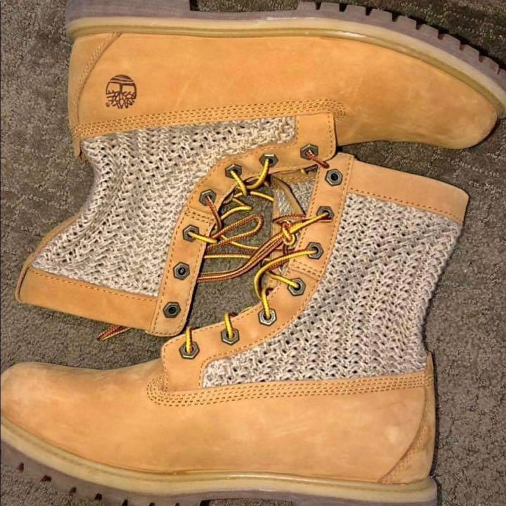 Size 10 women’s timberlands